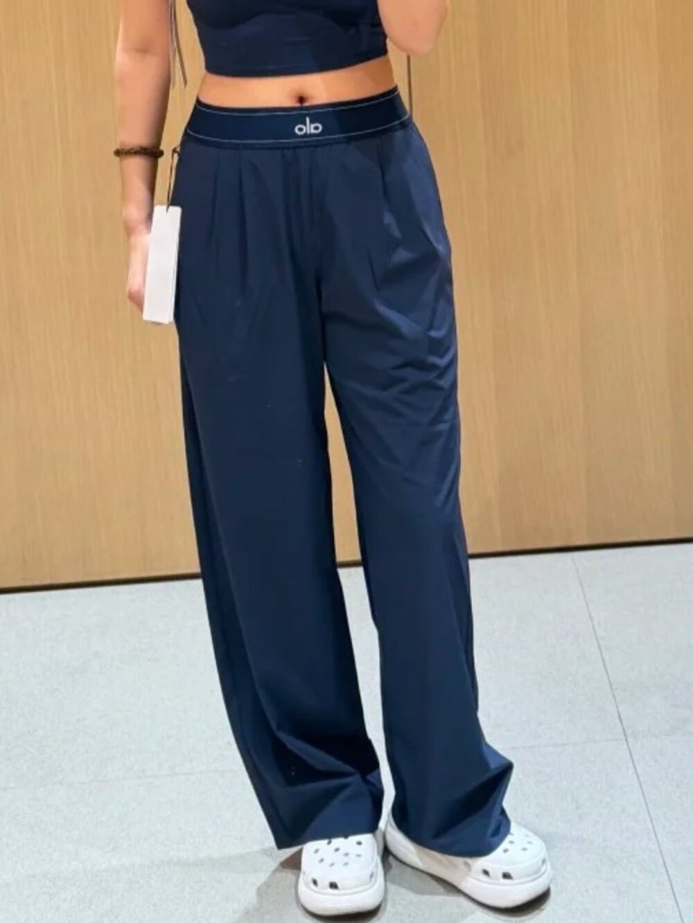 NWT 🍻 Alo Yoga Suit Up Trouser Navy Wide Leg Pant Regular 30" Inseam 😝 - Picture 1 of 8